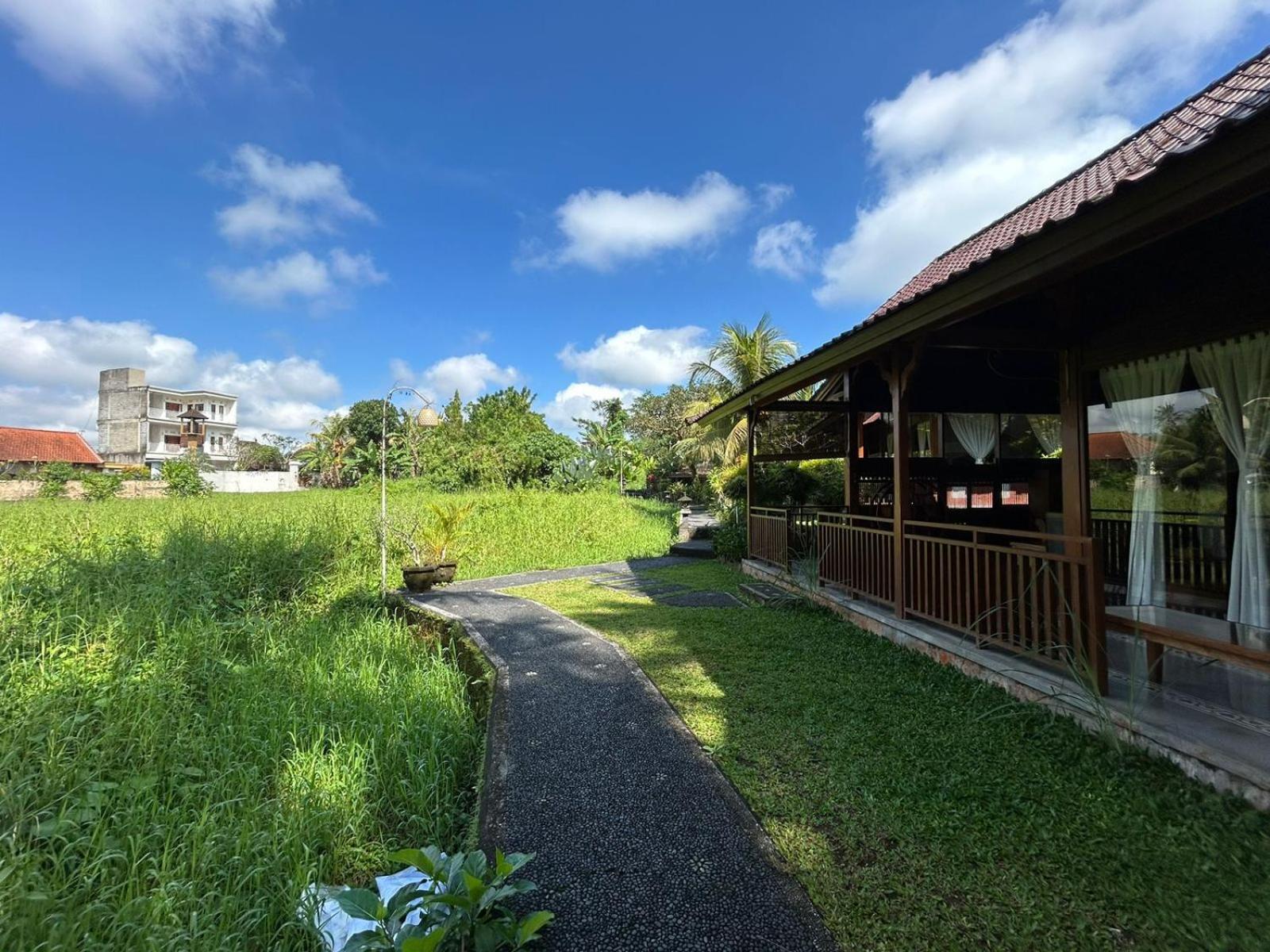Tirta Padi Villa Ubud Exteriör bild