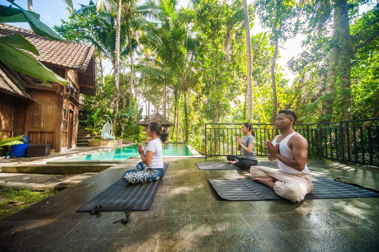 Tirta Padi Villa Ubud Exteriör bild